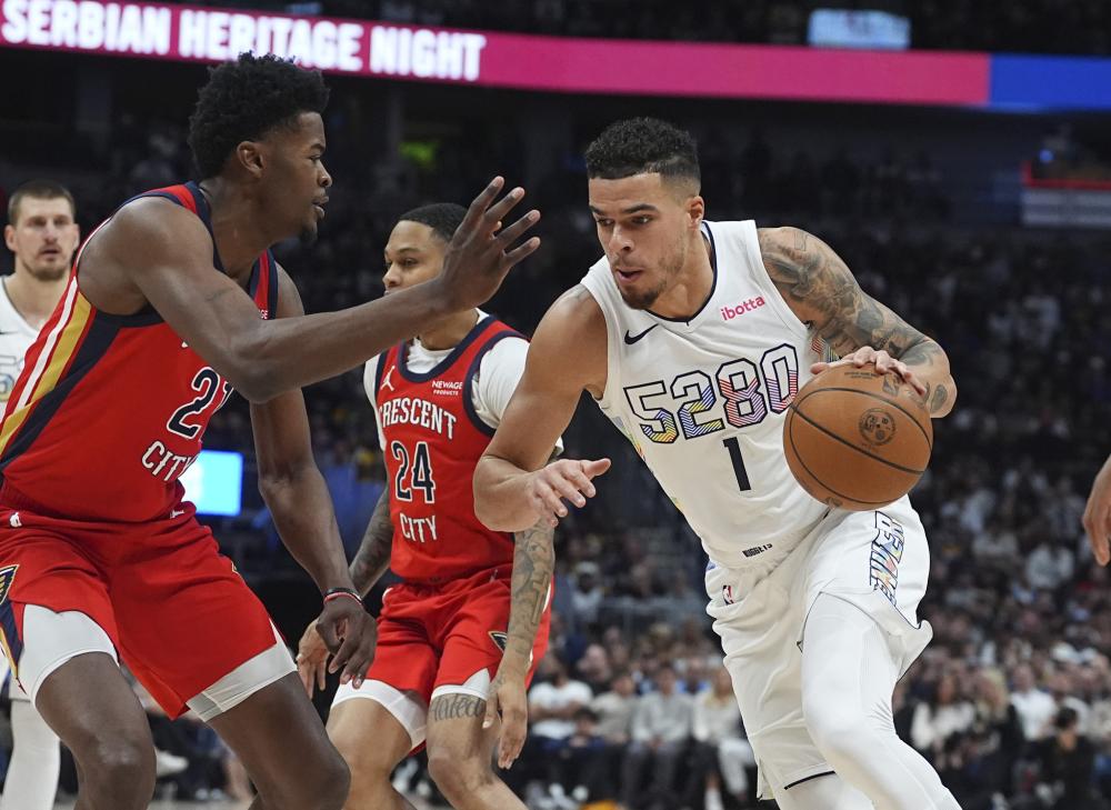 女子一同出 女子一同出