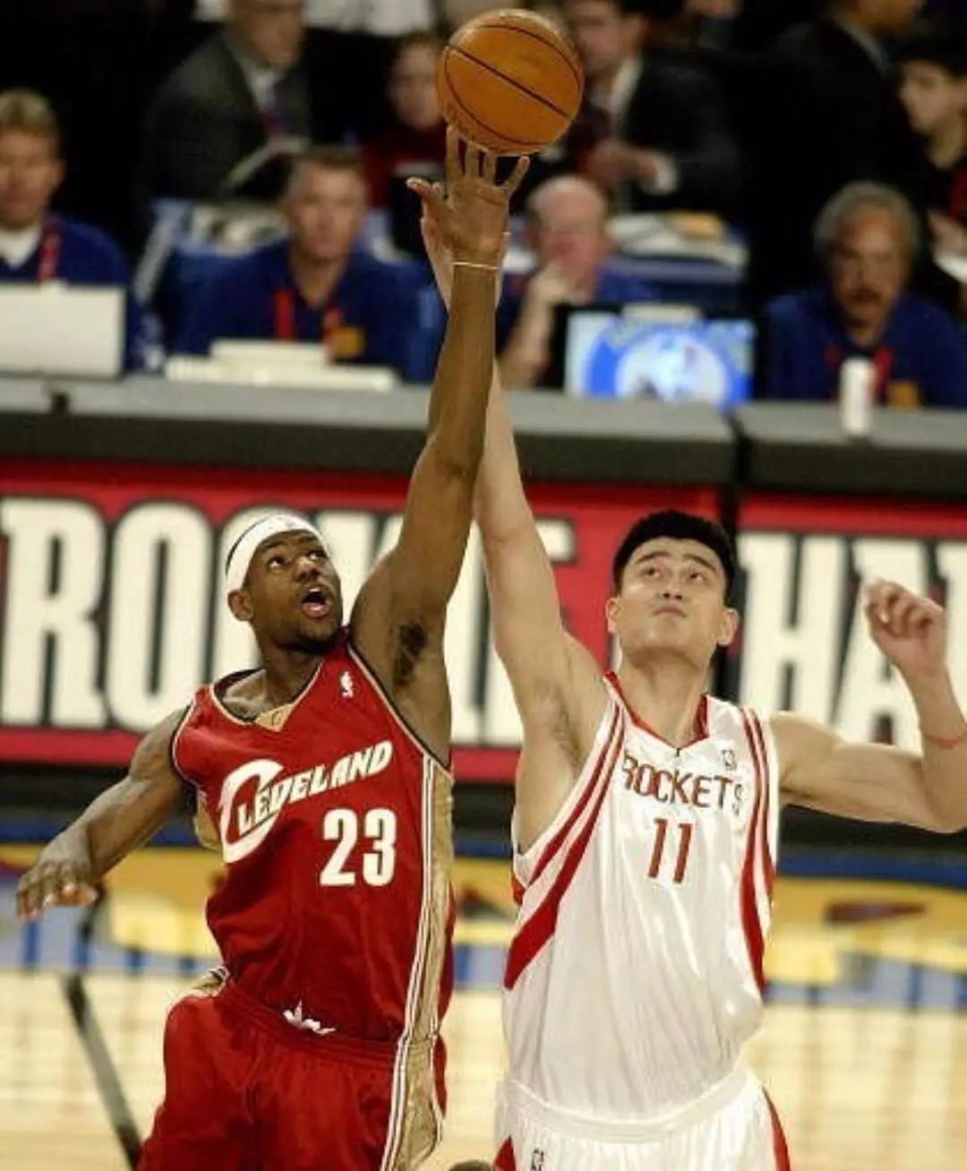 人士透露 人士透露